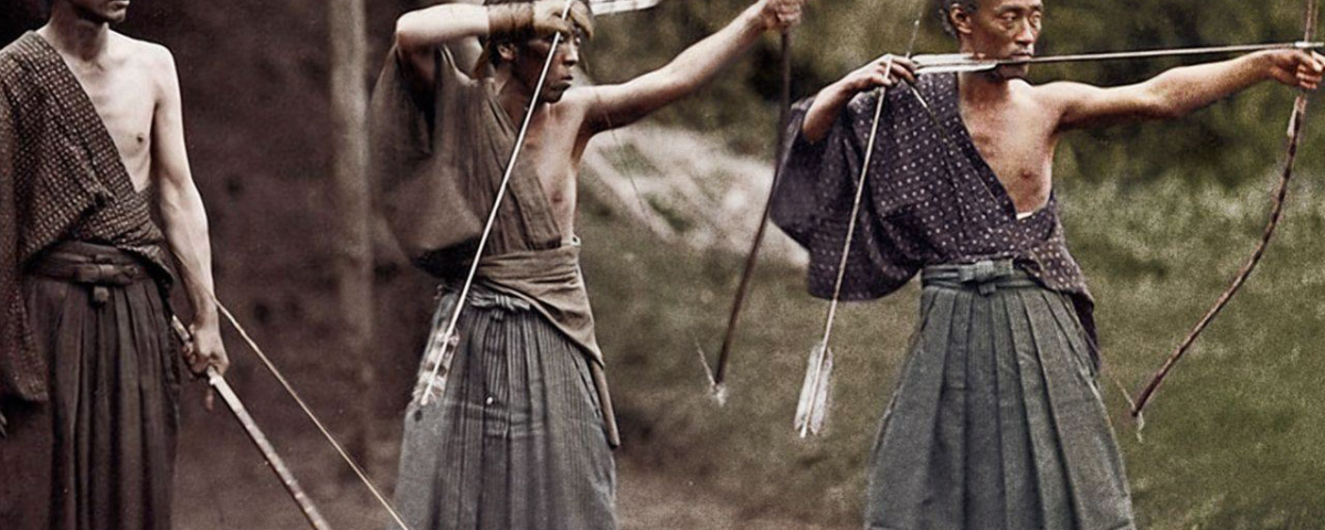 foto storiche ricolorate-arcieri giapponesi