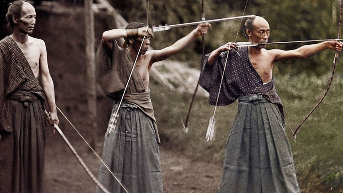 foto storiche ricolorate-arcieri giapponesi